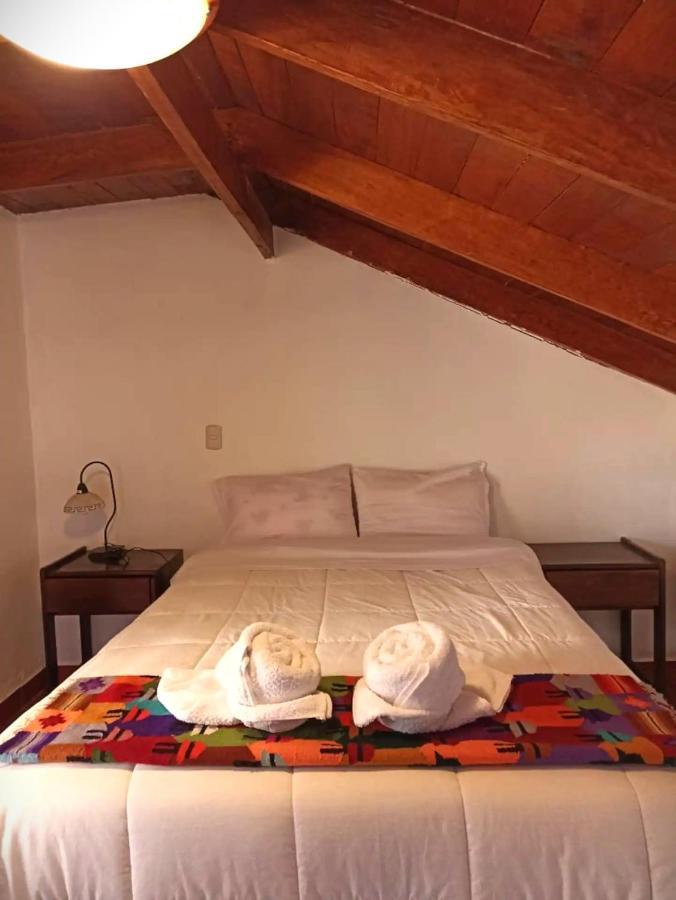 Los Apus Ollantaytambo Luaran gambar